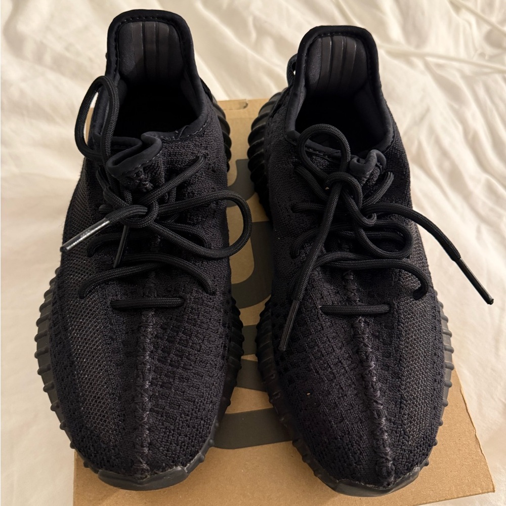 YZY 350 V2 made by Adidas
